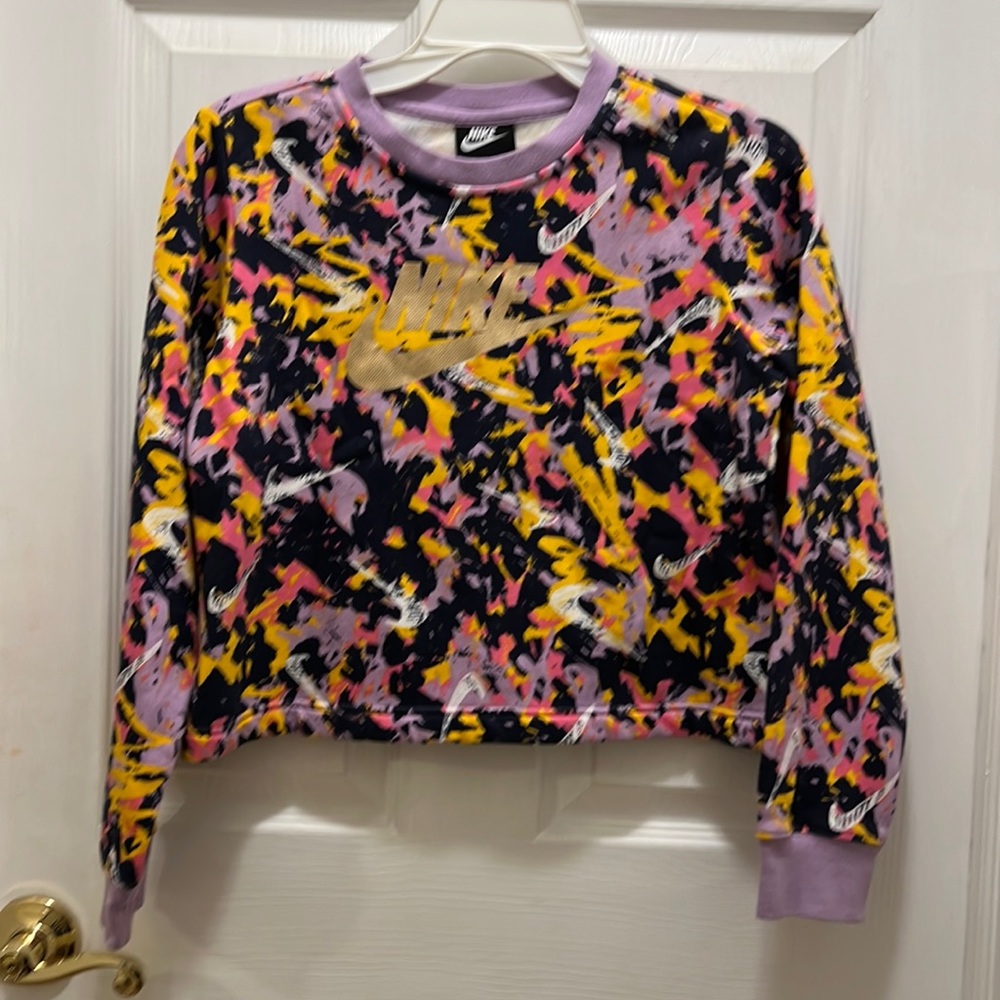 Colorful Nike crewneck crop for girls